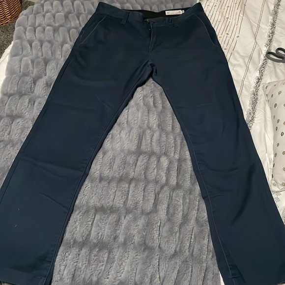 Volcom straight leg, navy.  Size 30x30 - Picture 2 of 3